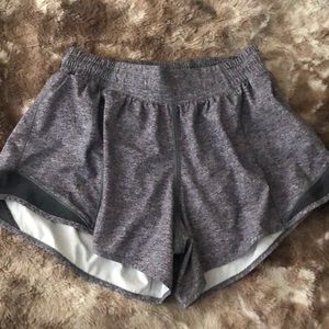 Hotty hot shorts 4” lululemon